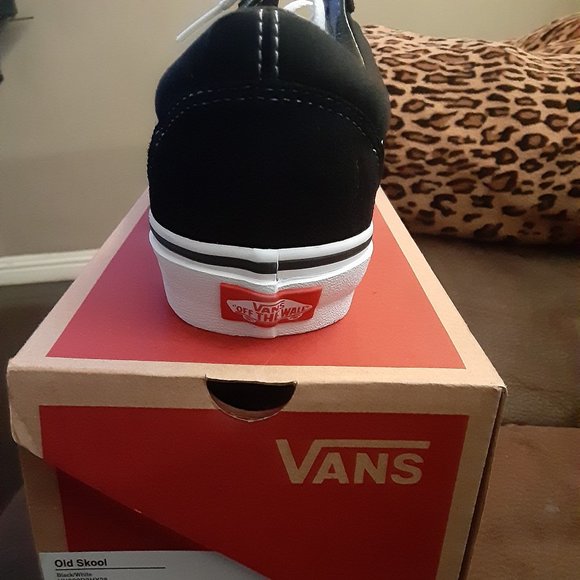 Vans - Picture 2 of 2